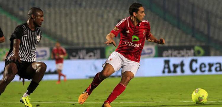 احمد رؤوف لاعب الاهلى في مباراة انبى احمد رؤوف لاعب الاهلى في مباراة انبى